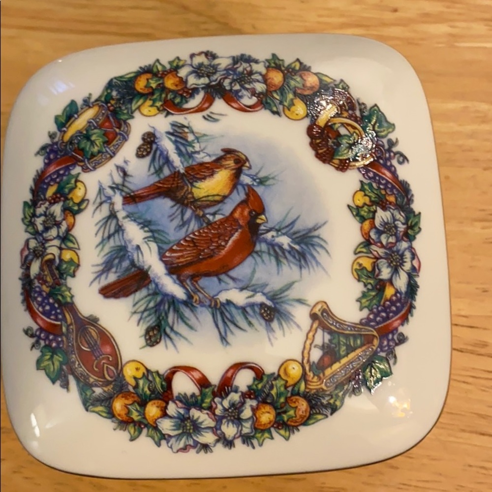 Vintage Christmas Porcelain Music Box